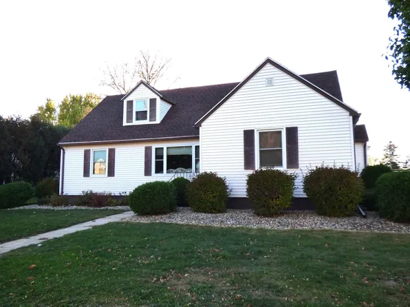 116 2nd Ave SW, Blooming Prairie, MN 55917