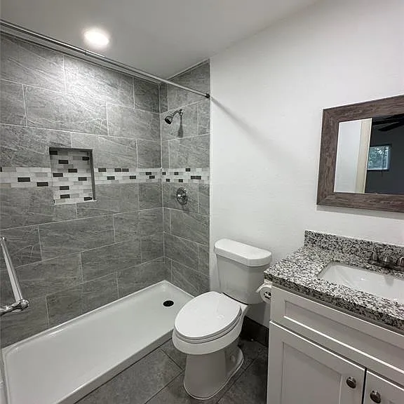 614 Ross St — Photo 7
