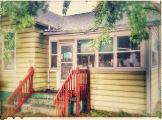 422 4th Ave N, Clinton, IA 52732