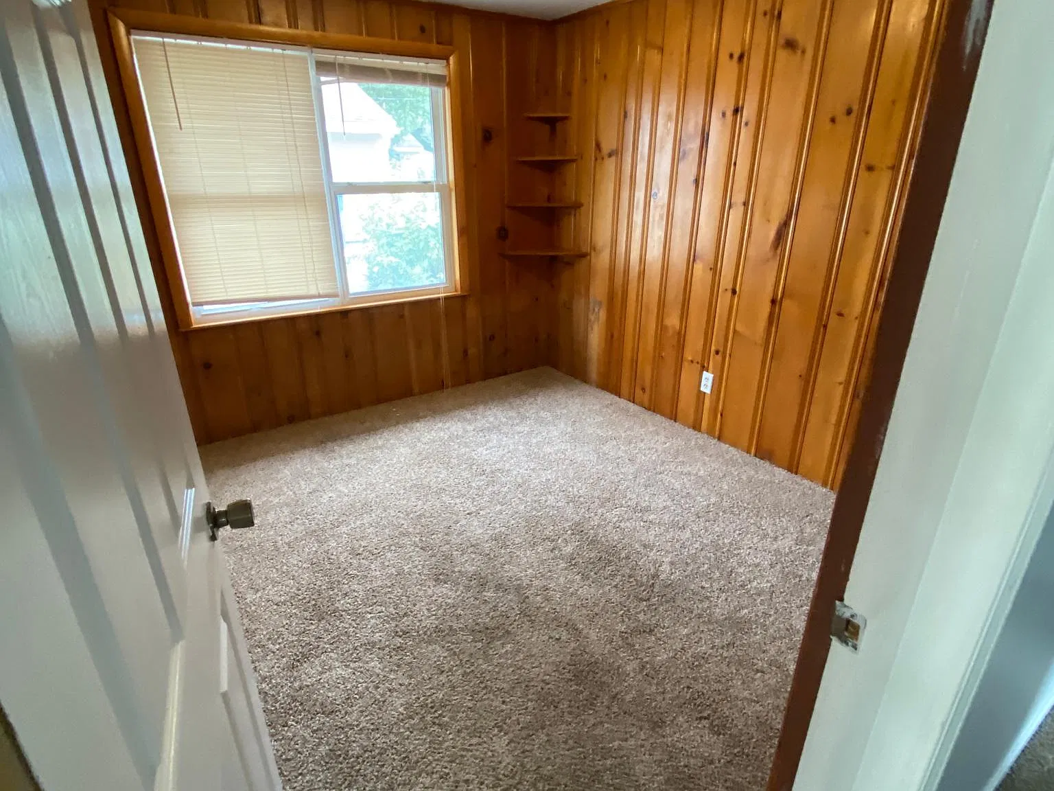 3 bed, 1080 sqft, $1,400 — Photo 2