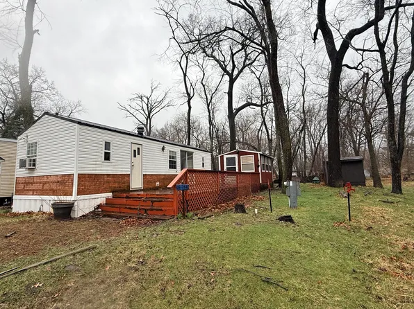 16-157/158 Woodhaven Lakes, Sublette, IL 61367