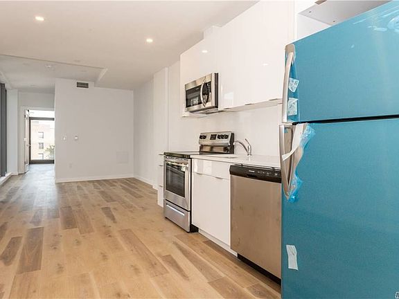 3rd image of 83-67 116th St #201