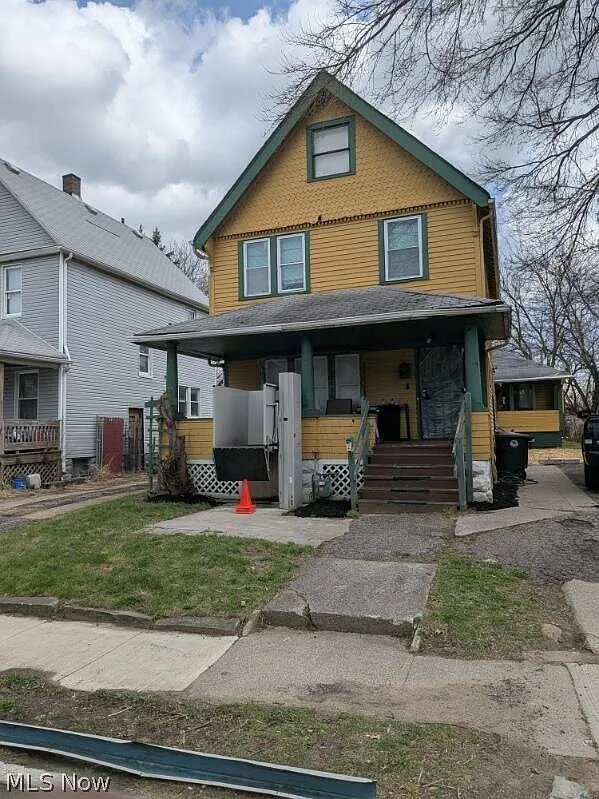 567 E 128th St photo 1