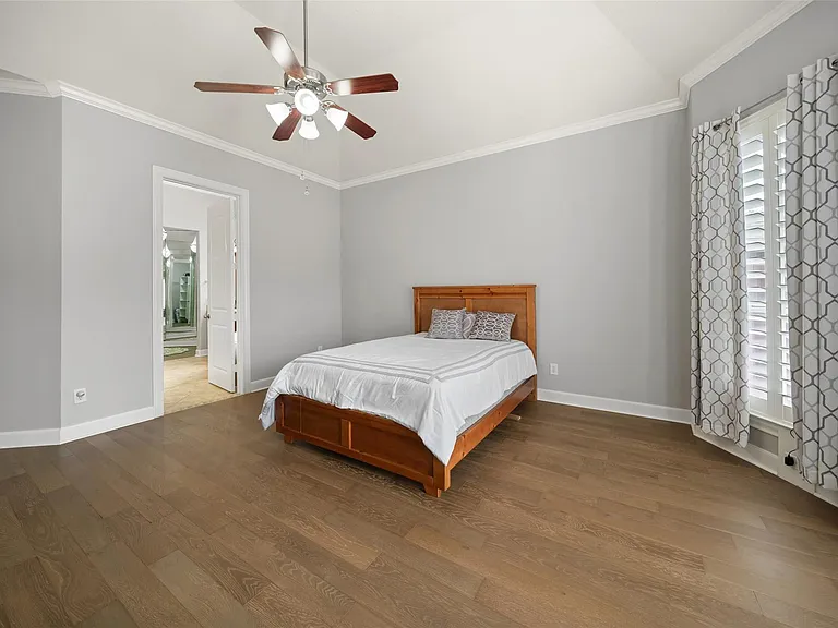 390 Wedgewood Dr — Photo 24