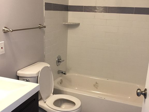 3rd image of 512 N 39th St Floor 2
