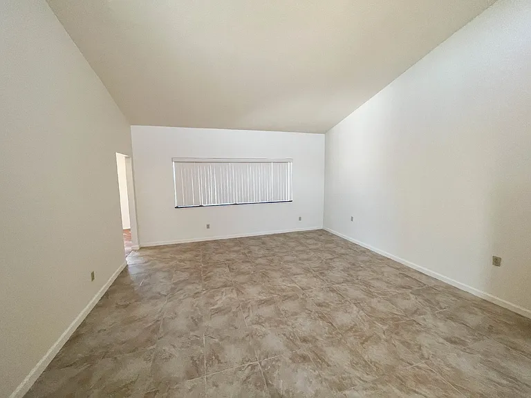1711 N Placita Tuberia — Photo 4