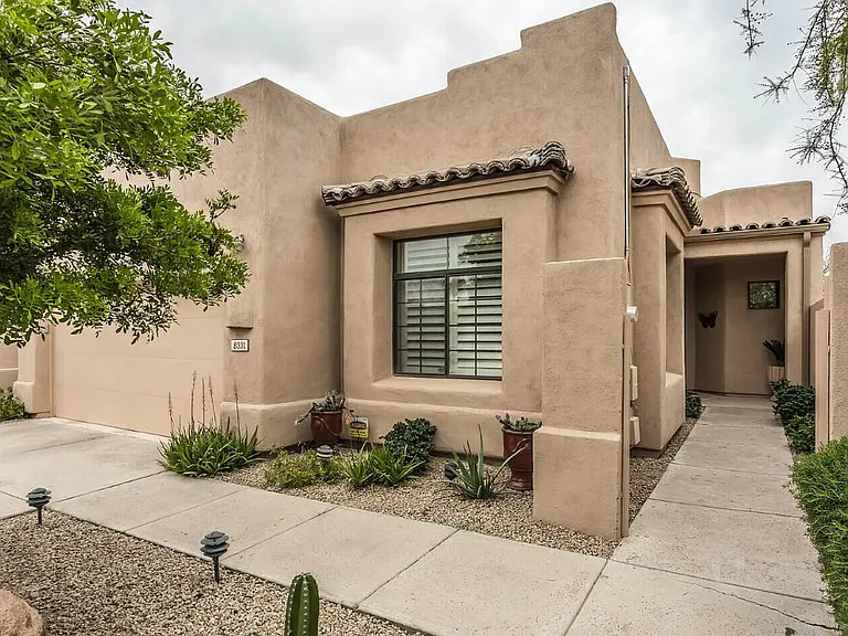 8331 E Cactus Wren Rd — Photo 1