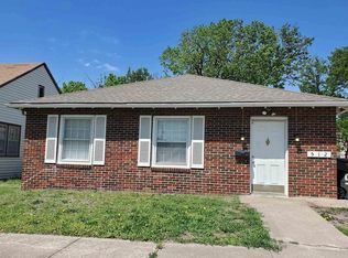 512 SW 14th St #1, Topeka, KS 66612