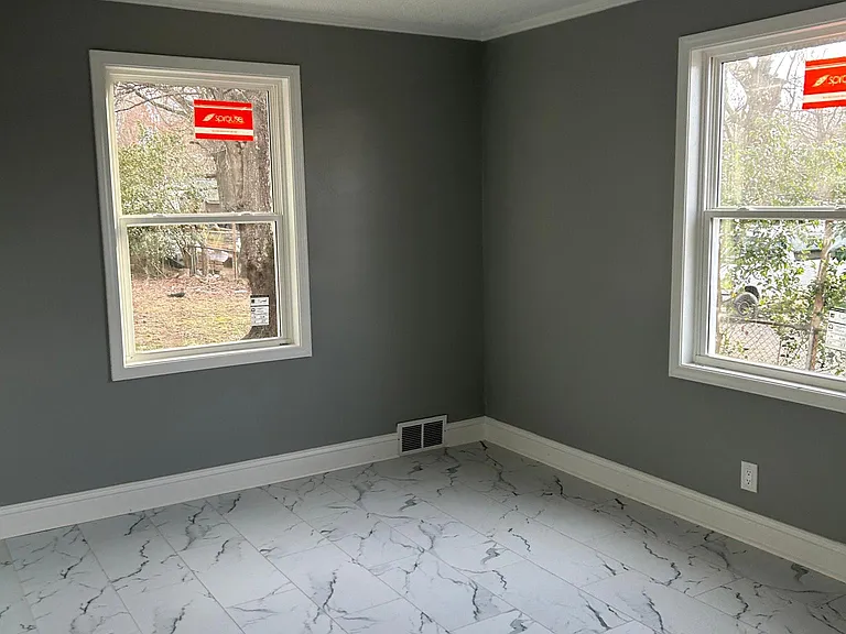 1132 Marne St — Photo 14
