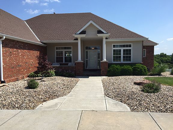3rd image of 7722 Hidden Valley Dr