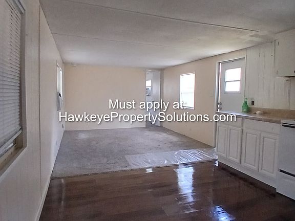 3rd image of 1724 Oakland Rd W