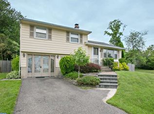 500 Matthews St, Blackwood, NJ 08012