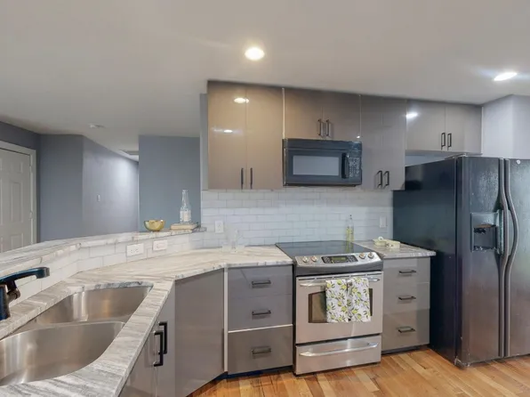 1603 Monroe St, Commerce, TX 75428