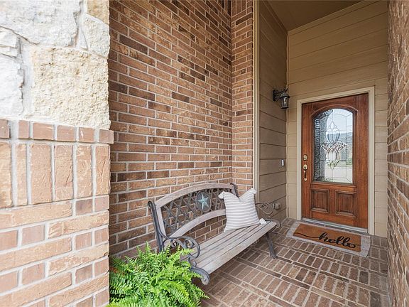2nd image of 9997 Willow Falls Ln