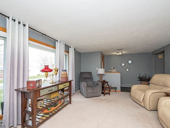 4th image of 128 James St