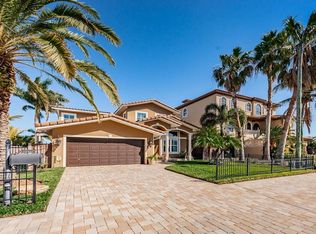 16117 6th St E, Redington Beach, FL 33708