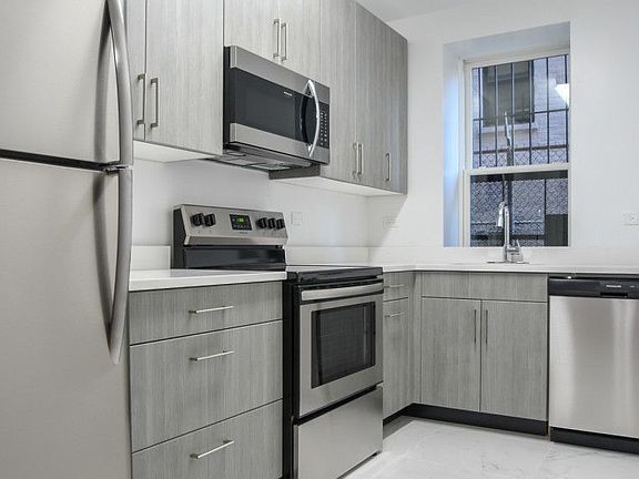 3rd image of 2400 Webb Ave APT 1B