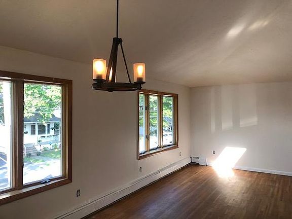 4th image of 70 Burbank Ave