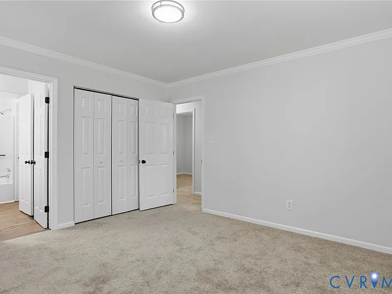 9015 Covewood Rd — Photo 21