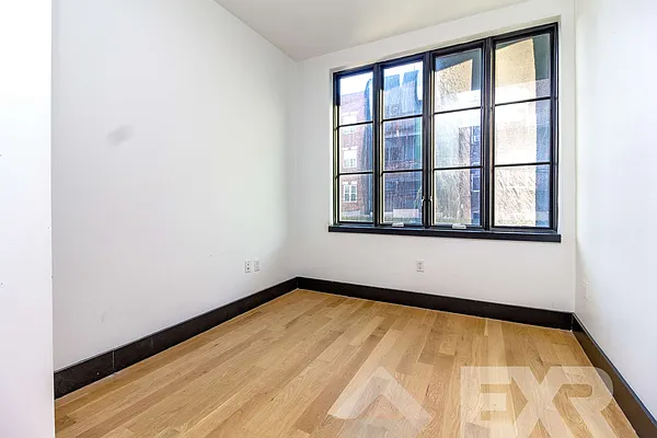 Rented by EXR | media 25