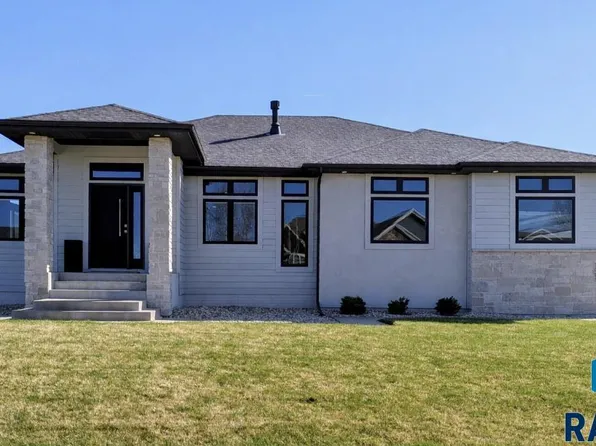 9005 W Dragonfly Dr, Sioux Falls, SD 57107