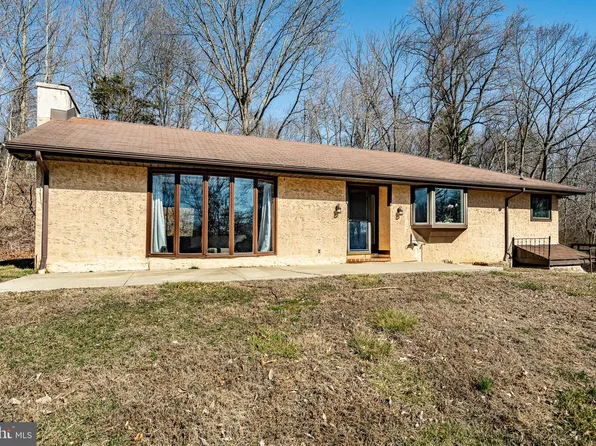 319 S Bonsall Rd, Coatesville, PA 19320