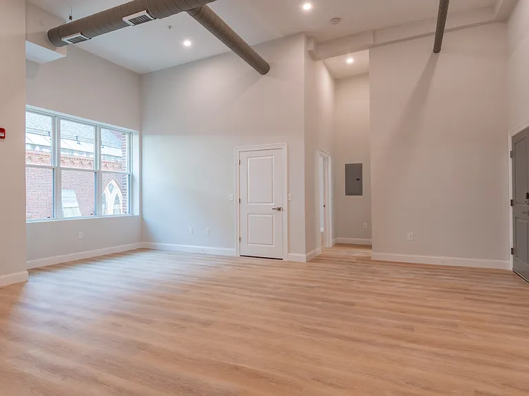 146 Main St #305 — Photo 3