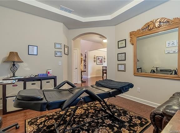 4th image of 203 S San Agustin Dr