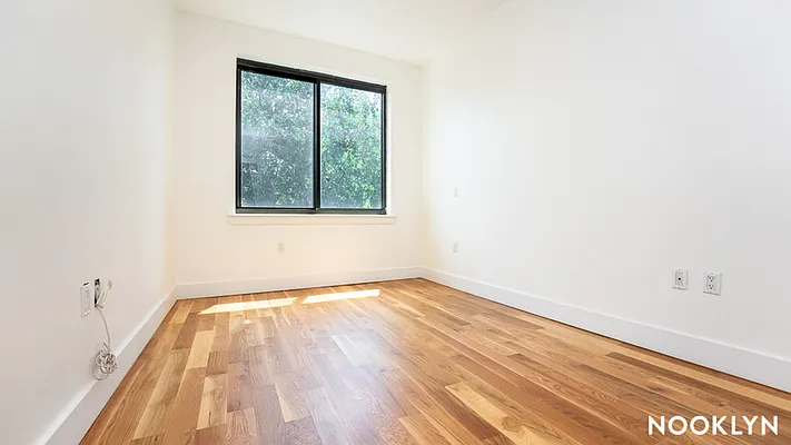 Rented by Nooklyn NYC LLC | media 21