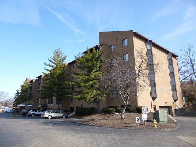 1st image of 3004 Glenmore Ave Unit 111