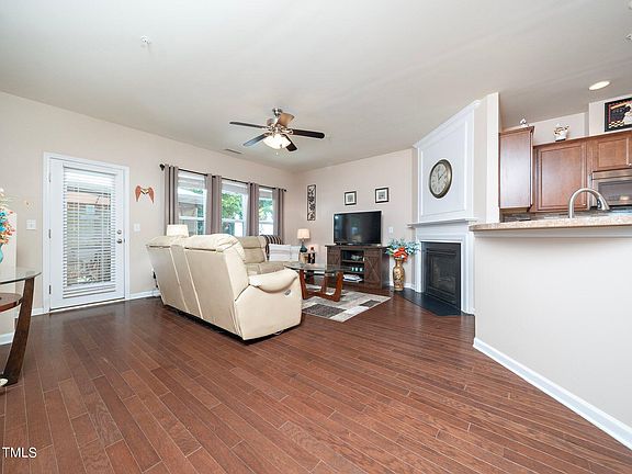 5th image of 8373 Hollister Hills Dr