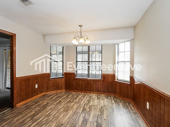 4th image of 3513 Stoney Brook Rd