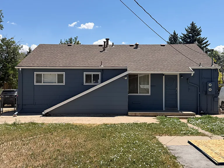 2261 Newark St #B — Photo 21