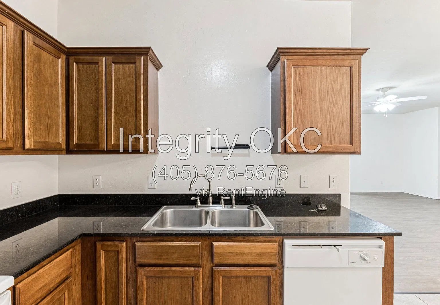 3 bed, 2.0 bath, 1340 sqft, $1,350 — Photo 2