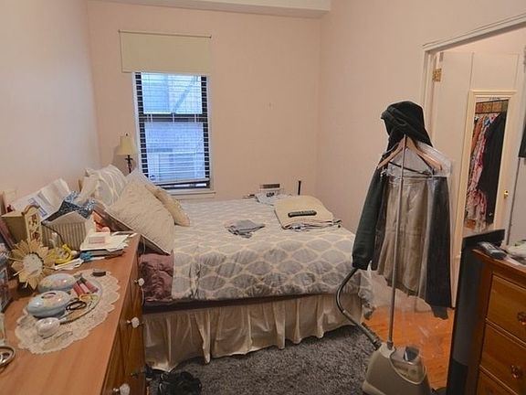 3rd image of 207 E 15th St APT 3J