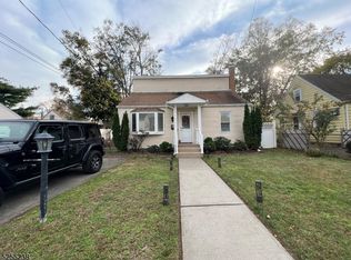 30 Salem Rd, Paterson, NJ 07502
