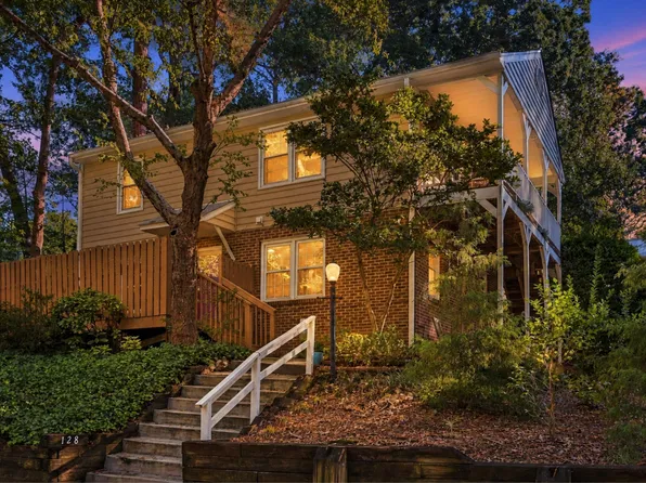 128 Drummond Pl, Cary, NC 27511