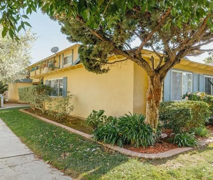 1960 Southwest Expy #3