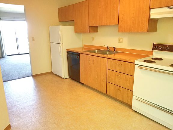 3rd image of 1330 Linda Ln APT 13
