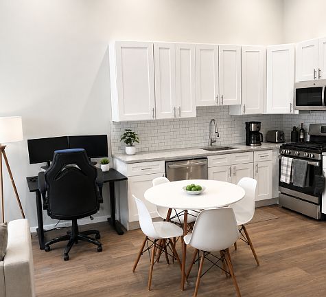 3rd image of 2501 N Southport Ave #1N