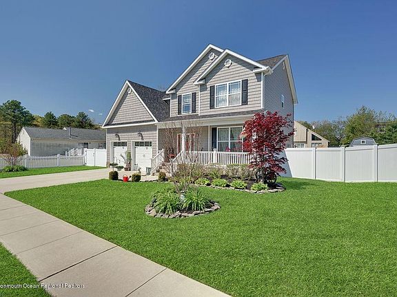 2nd image of 778 Kansas Ave