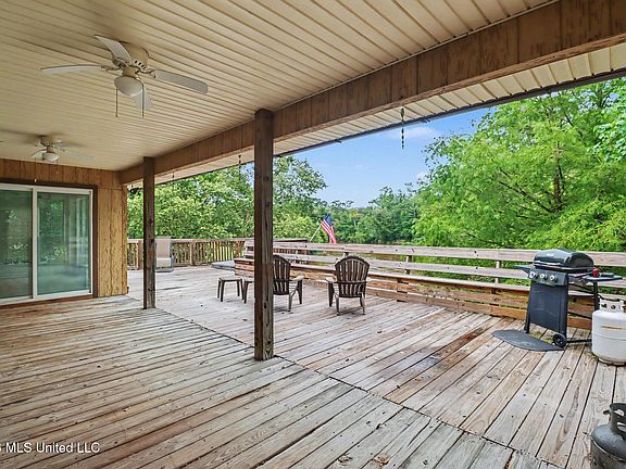 5th image of 13410 River Rd