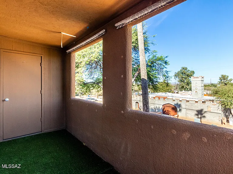 1810 E Blacklidge Dr #123 — Photo 19