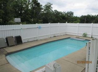 1293 Porters Fork Rd #A, Huntington, WV 25704