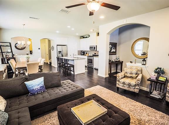 2nd image of 4225 Cascade Sky Dr