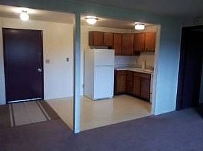 2nd image of 307 15th St SE APT 1