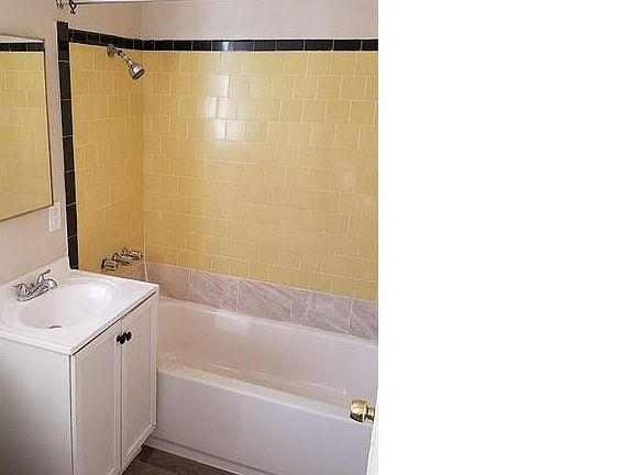 4th image of 1737 W 23rd St APT 2