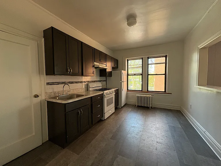 583 MT. Prospect Gardens — Photo 13