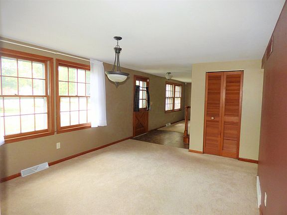 2nd image of 645 King Ave