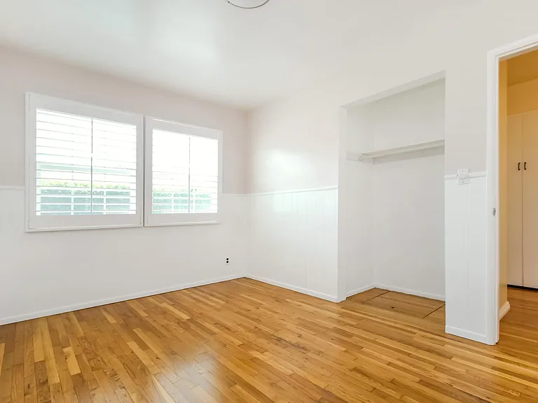 10667 Hallwood Dr — Photo 5